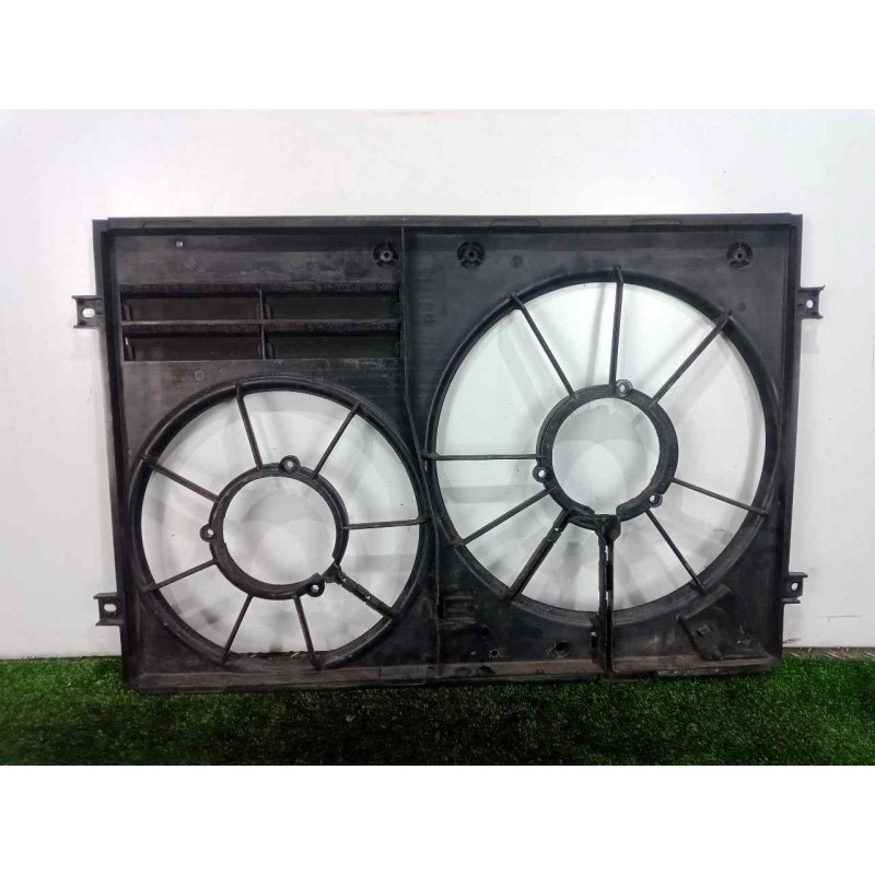 Recambio de calandra delantera de radiador para audi a3 (8p) 2.0 tdi referencia OEM IAM 1K0121207AQ  