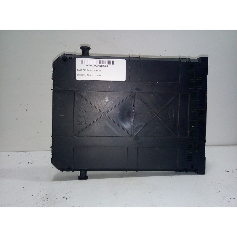 Recambio de caja reles / fusibles para citroën c3 1.1 referencia OEM IAM 9666952180-22661F01  