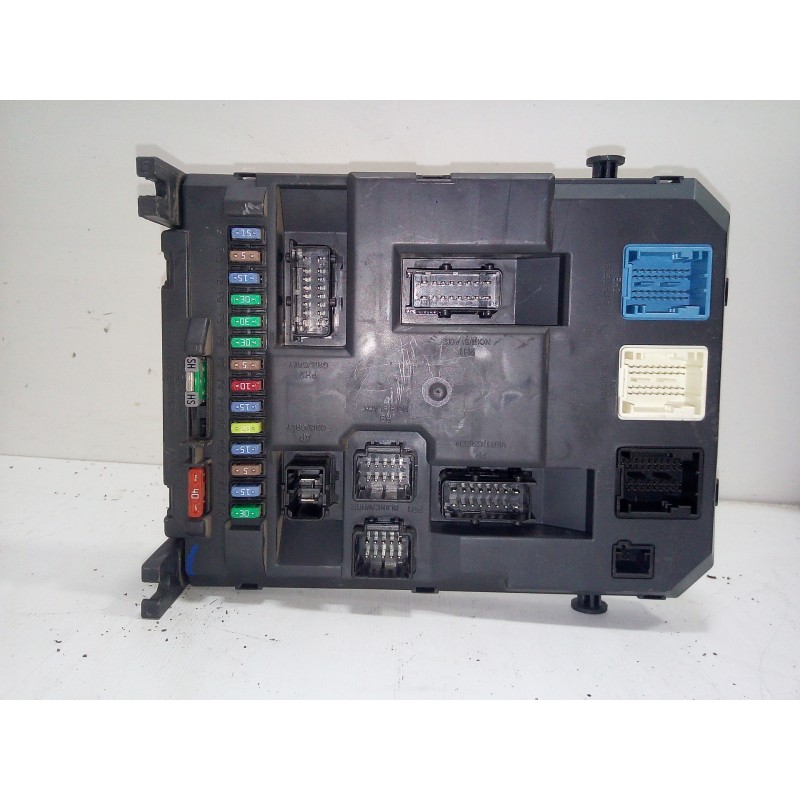 Recambio de caja reles / fusibles para citroën c3 1.1 referencia OEM IAM 9666952180-22661F01  