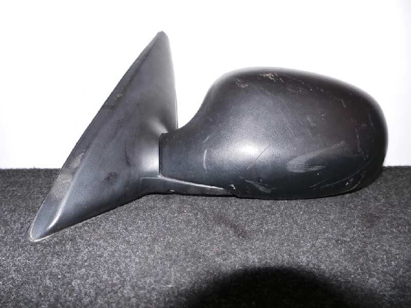 Recambio de retrovisor izquierdo para daewoo lanos 1.5 cat referencia OEM IAM  MANUAL NEGRO