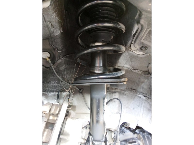 Recambio de amortiguador delantero izquierdo para mazda cx-7 (er) 2.2 turbodiesel cat referencia OEM IAM   