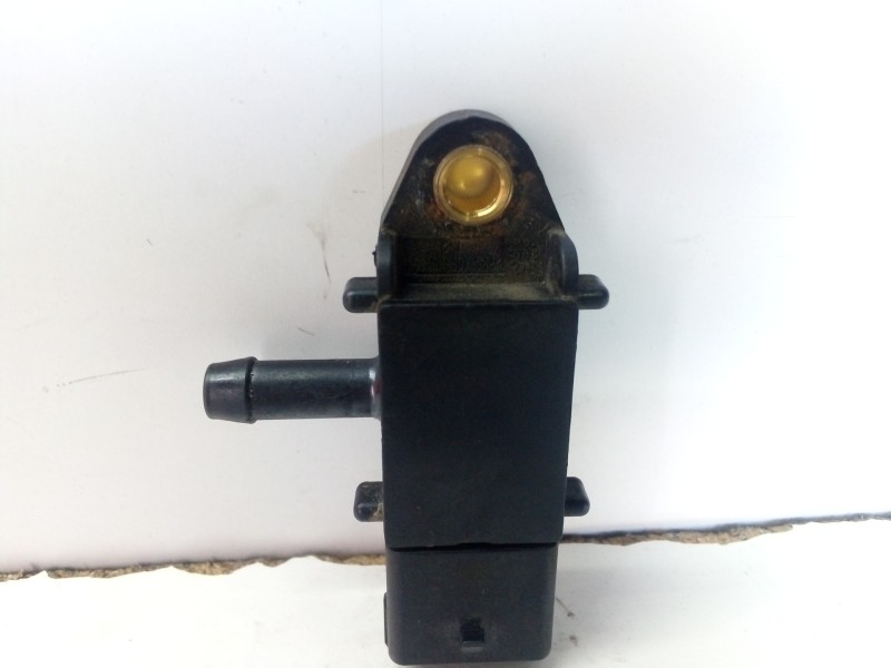 Recambio de sensor presion para opel insignia sports tourer 2.0 16v cdti referencia OEM IAM 55566186  