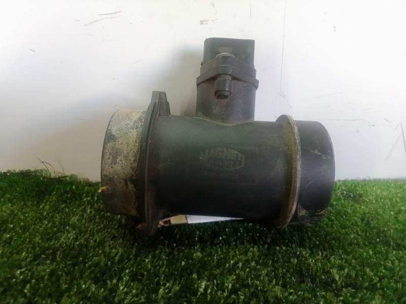 Recambio de caudalimetro para bmw serie 3 berlina (e46) 1.9 cat referencia OEM IAM AMM19628  