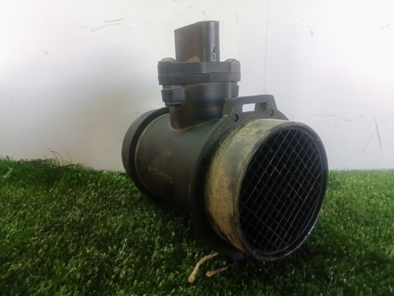 Recambio de caudalimetro para bmw serie 3 berlina (e46) 1.9 cat referencia OEM IAM AMM19628  