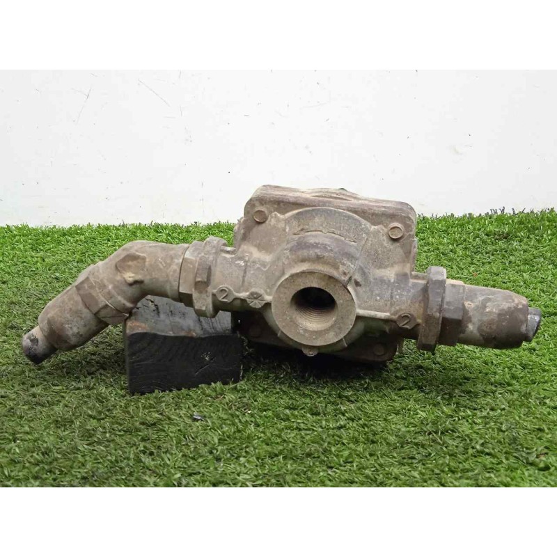 Recambio de valvula aire adicional para iveco eurocargo 5.9 diesel referencia OEM IAM 9735000060 VALVULA ESCAPE RAPIDO 