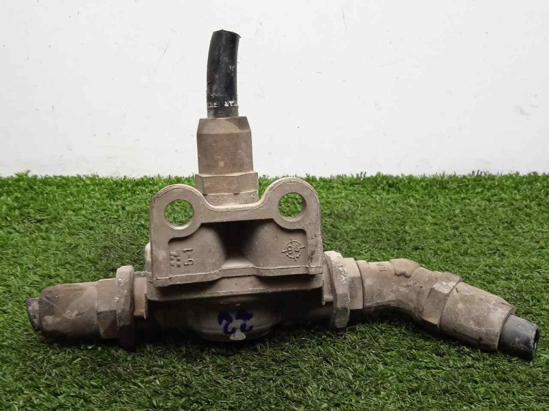 Recambio de valvula aire adicional para iveco eurocargo 5.9 diesel referencia OEM IAM 9735000060 VALVULA ESCAPE RAPIDO 