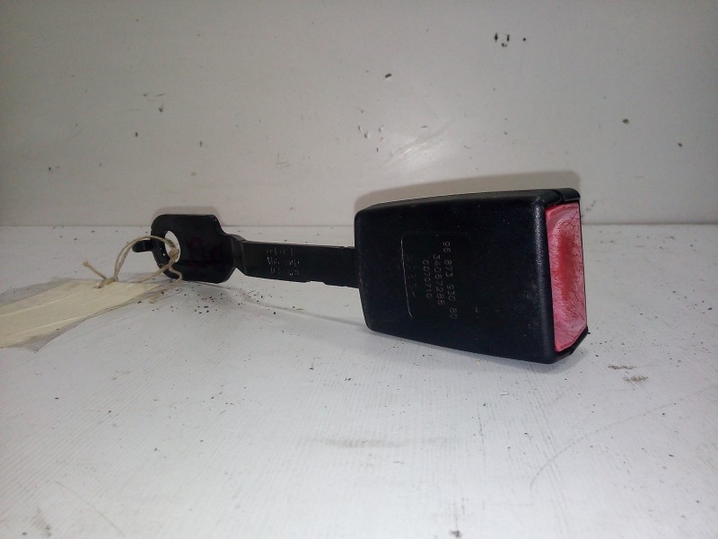 Recambio de cinturon seguridad delantero derecho para citroën c3 1.1 referencia OEM IAM 9687393080  ENGANCHE