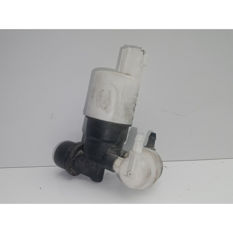 Recambio de bomba limpia para ford c-max 2.0 tdci cat referencia OEM IAM BK2117K624BA-AV6117K624AA  