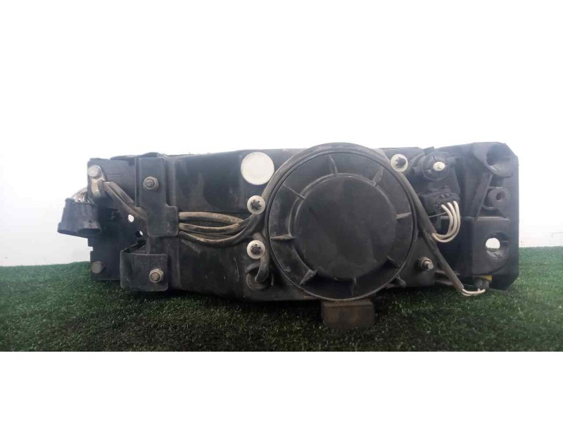 Recambio de faro derecho para iveco eurocargo 5.9 diesel referencia OEM IAM 500340361  