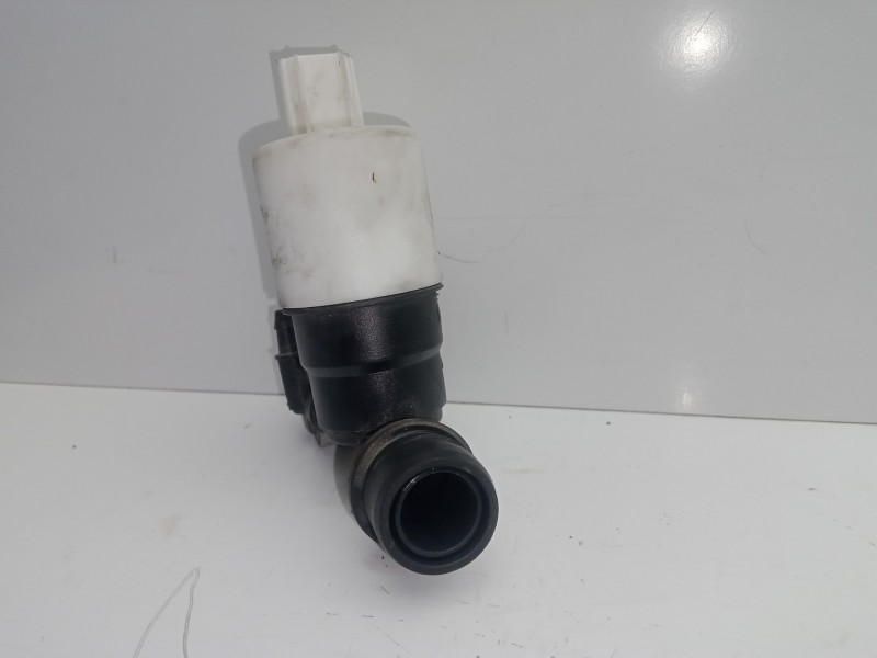 Recambio de bomba limpia para ford c-max 2.0 tdci cat referencia OEM IAM BK2117K624BA-AV6117K624AA  