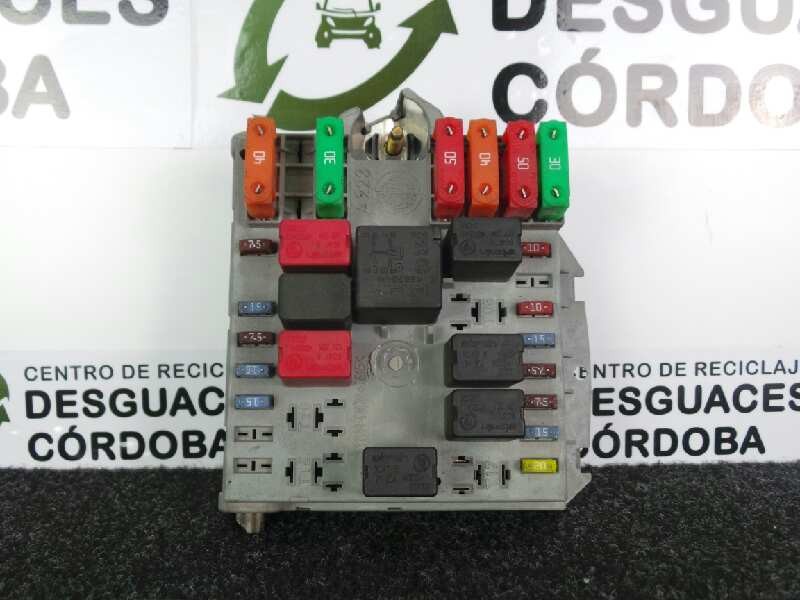 Recambio de caja reles / fusibles para alfa romeo 147 (190) 1.6 16v cat referencia OEM IAM 51742419  