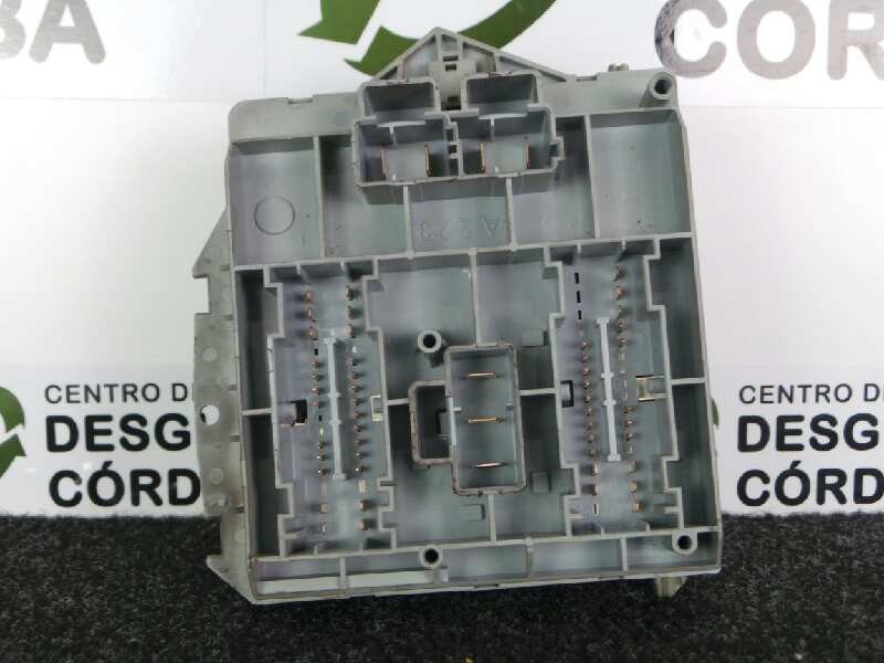 Recambio de caja reles / fusibles para alfa romeo 147 (190) 1.6 16v cat referencia OEM IAM 51742419  