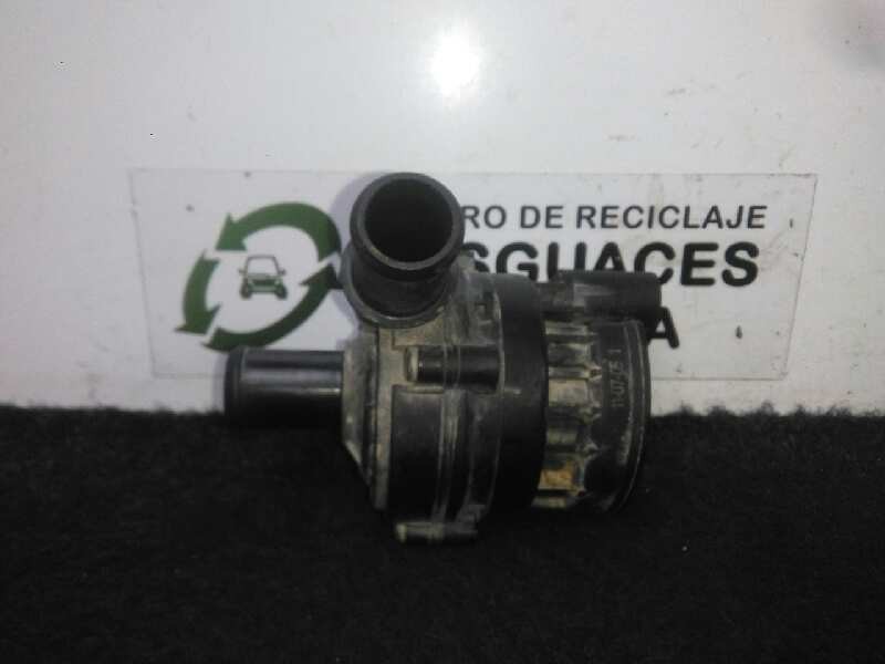 Recambio de bomba agua para renault laguna iii 2.0 dci diesel cat referencia OEM IAM SINREFERENCIA ELECTRICA 