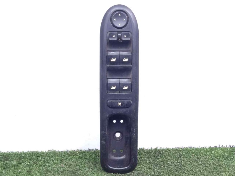 Recambio de mando elevalunas delantero izquierdo para peugeot 407 1.6 hdi referencia OEM IAM 96468704XT 4.BOTONES 