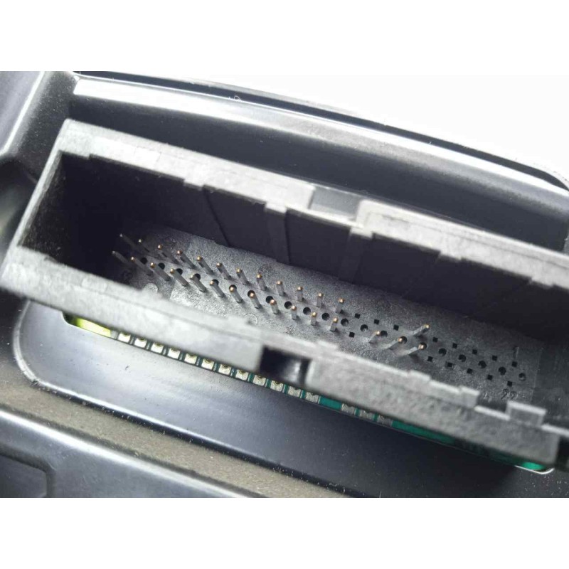 Recambio de cuadro instrumentos para opel zafira b 1.9 cdti referencia OEM IAM 13225988  