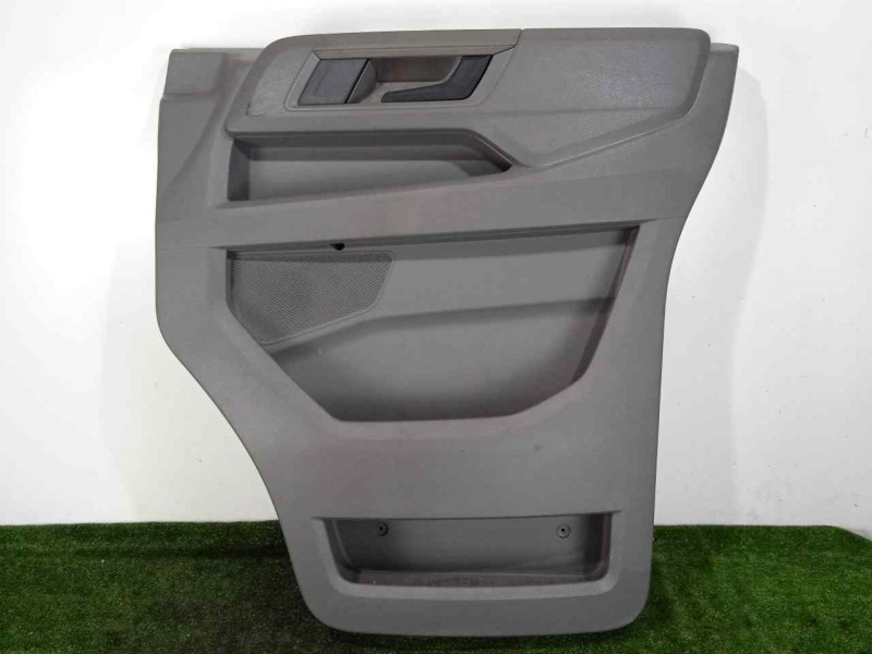 Recambio de guarnecido puerta delantera derecha para man tge kasten (uy) 2.0 tdi referencia OEM IAM 7C0867104-7C0867104A  