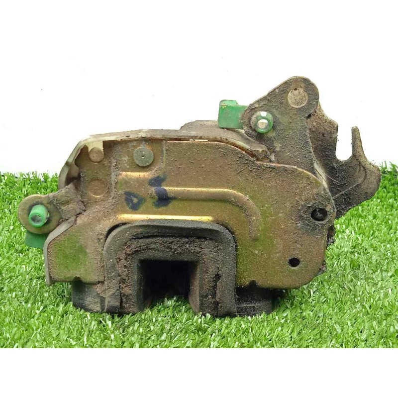 Recambio de cerradura puerta delantera izquierda para nissan cabstar - e 3.0 td 110 referencia OEM IAM  98-06 