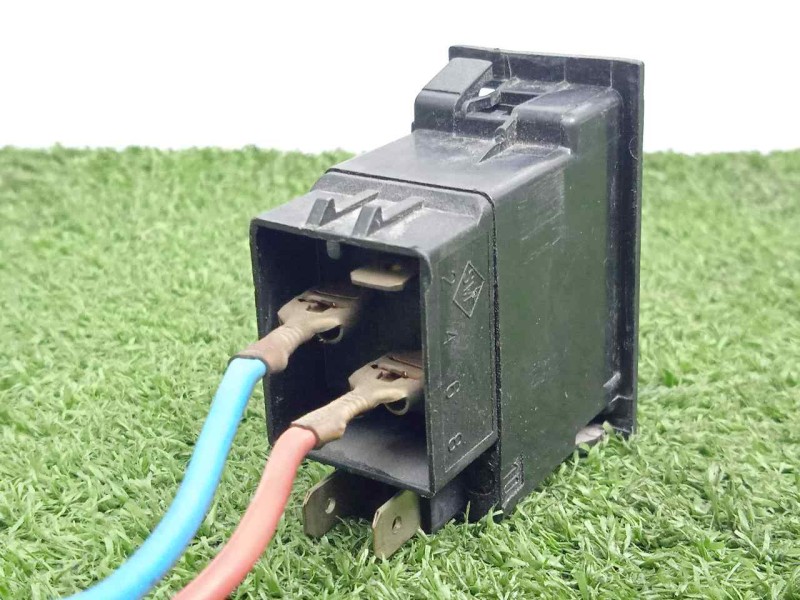 Recambio de interruptor para iveco eurocargo 5.9 diesel referencia OEM IAM SINREFERENCIA  