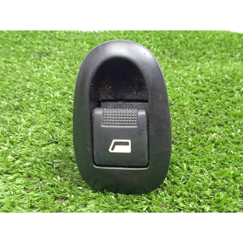 Recambio de mando elevalunas delantero derecho para citroën c3 pluriel 1.4 hdi referencia OEM IAM SINREFERENCIA  7.PINES