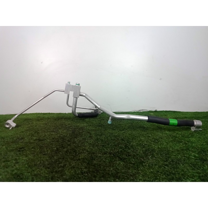 Recambio de tubos aire acondicionado para ssangyong rodius 2.7 turbodiesel cat referencia OEM IAM 6863021053  