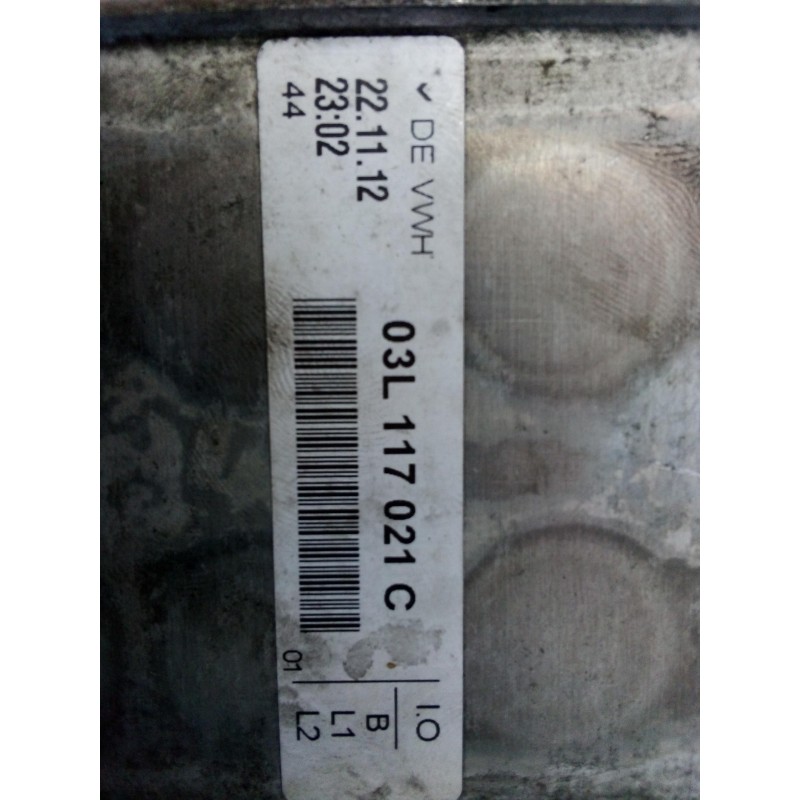 Recambio de enfriador aceite motor para audi a5 coupe (8t) 2.0 tdi referencia OEM IAM 03L117021C  