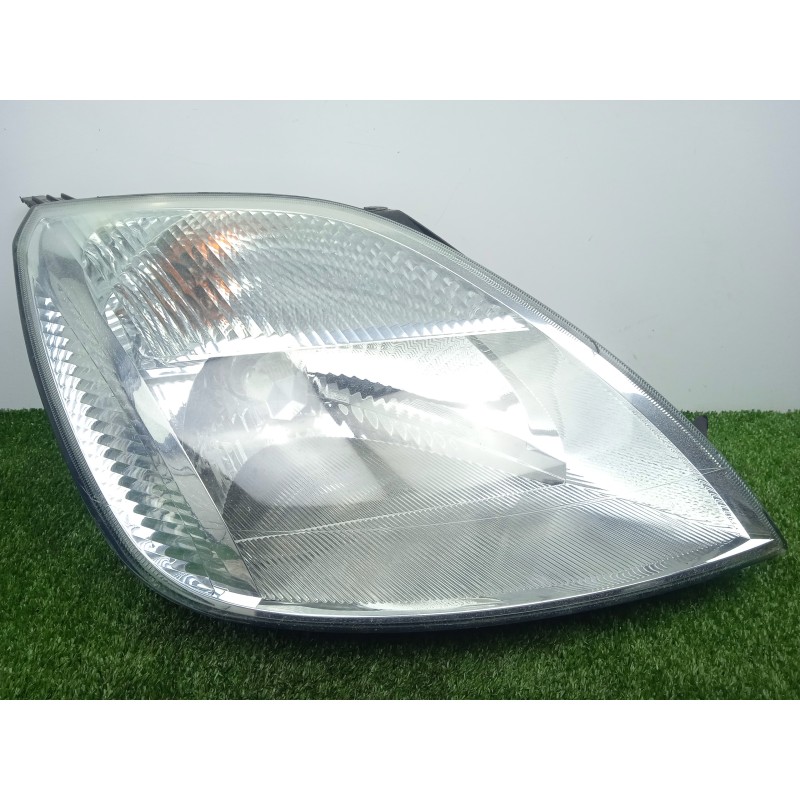 Recambio de faro derecho para ford fiesta (cbk) 1.4 16v cat referencia OEM IAM  02-05 