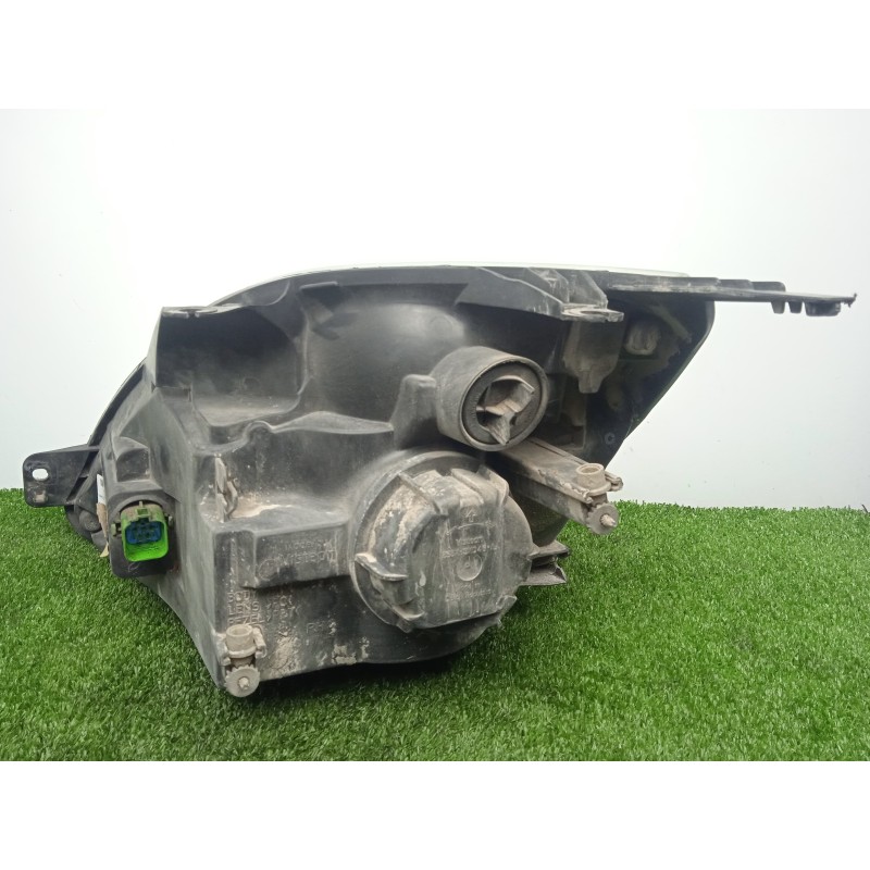Recambio de faro derecho para ford fiesta (cbk) 1.4 16v cat referencia OEM IAM  02-05 