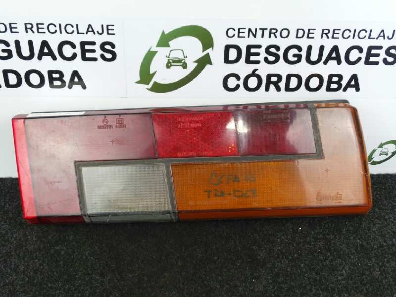 Recambio de piloto trasero derecho para alfa romeo 33 berlina 1.3 referencia OEM IAM  83-90 AMBAR