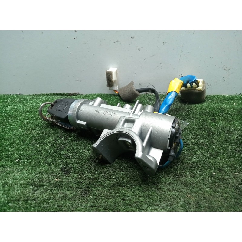 Recambio de conmutador de arranque para ssangyong rodius 2.7 turbodiesel cat referencia OEM IAM SINREFERENCIA 2.CONECTORES 