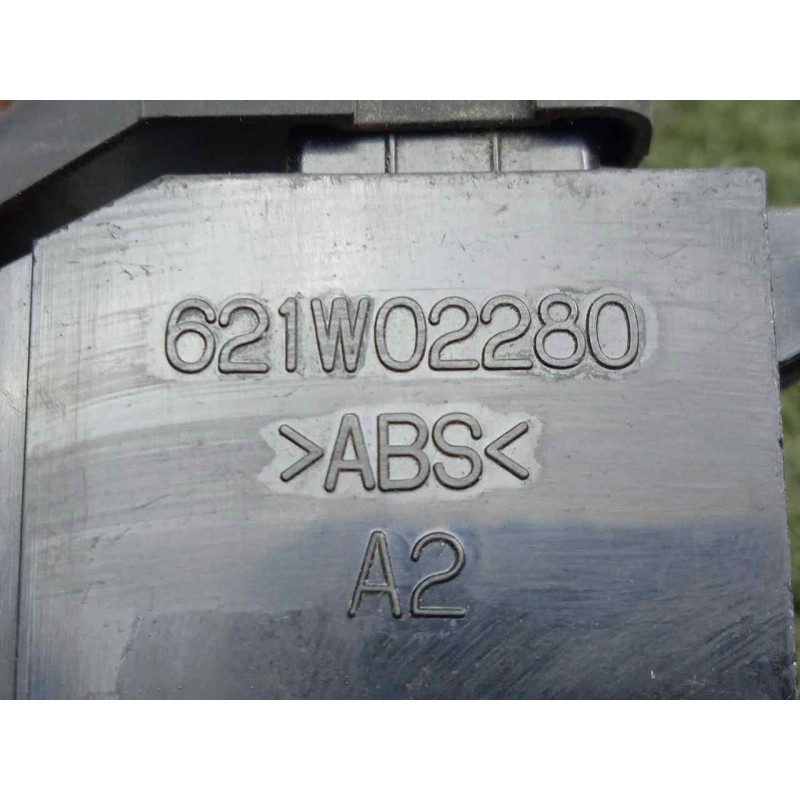 Recambio de mando elevalunas trasero derecho para hyundai santa fe (sm) 2.0 crdi cat referencia OEM IAM 620W0304  