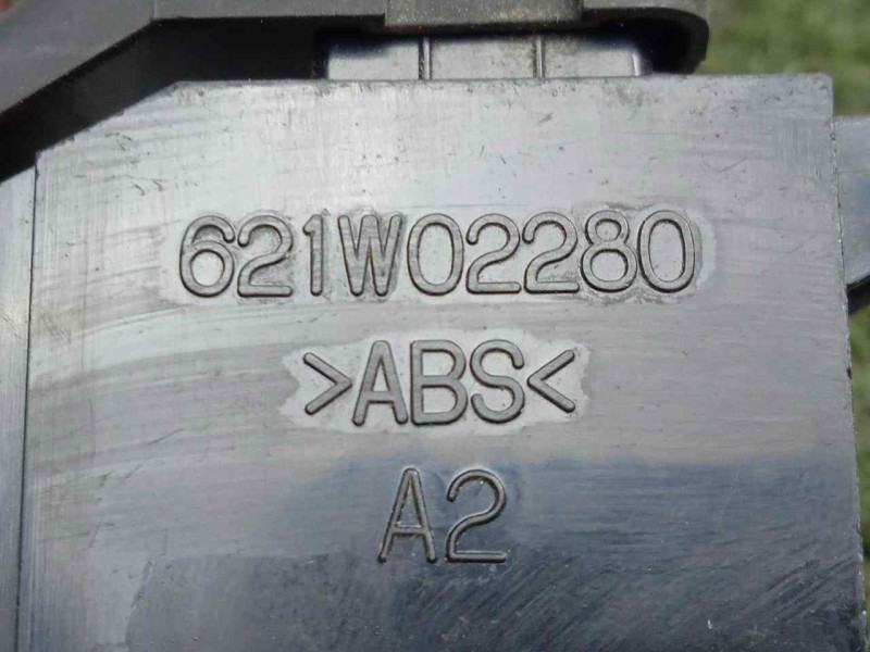 Recambio de mando elevalunas trasero derecho para hyundai santa fe (sm) 2.0 crdi cat referencia OEM IAM 620W0304  