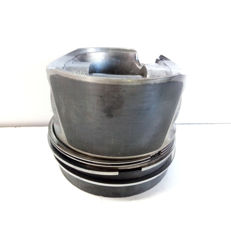 Recambio de piston para audi a5 coupe (8t) 2.0 tdi referencia OEM IAM 79016  