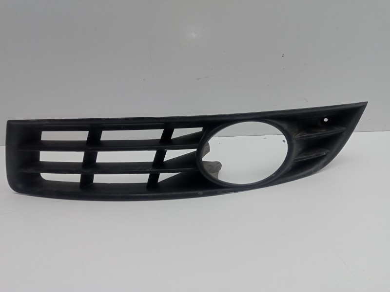 Recambio de moldura para volkswagen passat berlina (3c2) 2.0 tdi referencia OEM IAM 3C0853665A ANTINIEBLA.IZQUIERDA 