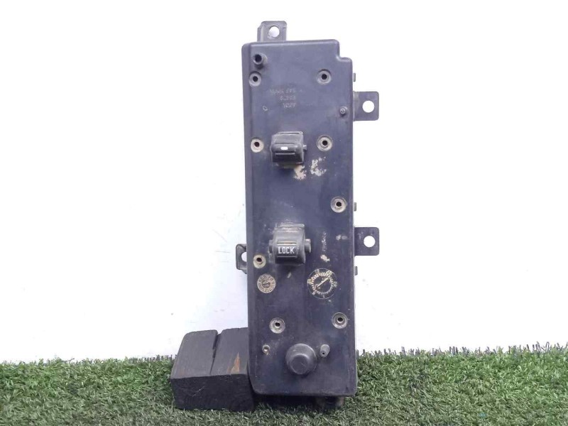 Recambio de mando elevalunas delantero derecho para chrysler jeep gr.cherokee (wj/wg) 2.7 crd cat referencia OEM IAM 5HB64DX9AC-