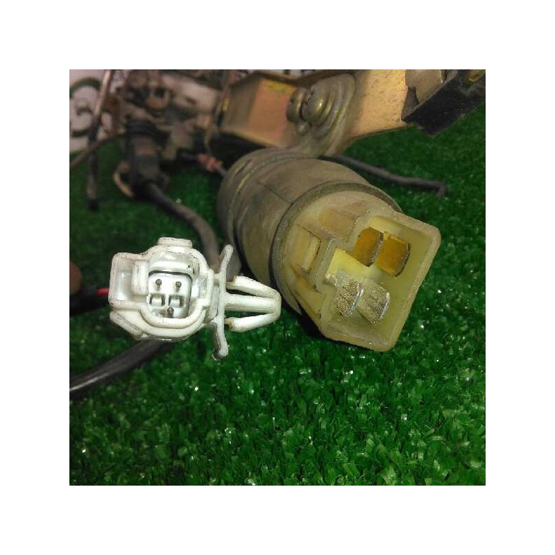 Recambio de cerradura puerta delantera derecha para toyota supra (a8) referencia OEM IAM  2.PINES 2.MOTORES