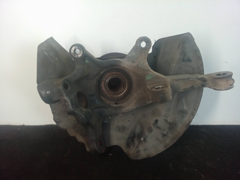 Recambio de mangueta delantera izquierda para bmw x5 (e53) 3.0 turbodiesel cat referencia OEM IAM 671575C  