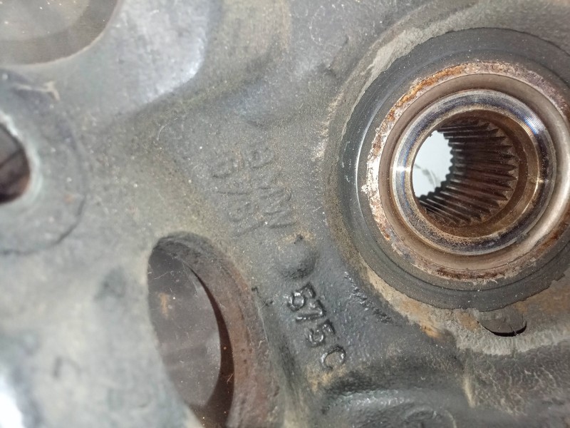 Recambio de mangueta delantera izquierda para bmw x5 (e53) 3.0 turbodiesel cat referencia OEM IAM 671575C  