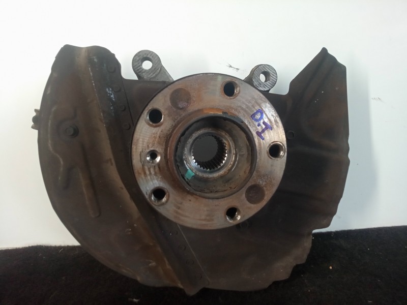 Recambio de mangueta delantera izquierda para bmw x5 (e53) 3.0 turbodiesel cat referencia OEM IAM 671575C  