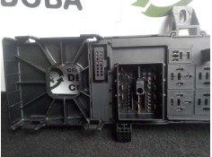 Recambio de caja reles / fusibles para opel vectra c berlina 1.9 cdti referencia OEM IAM 13223679-13193588   2