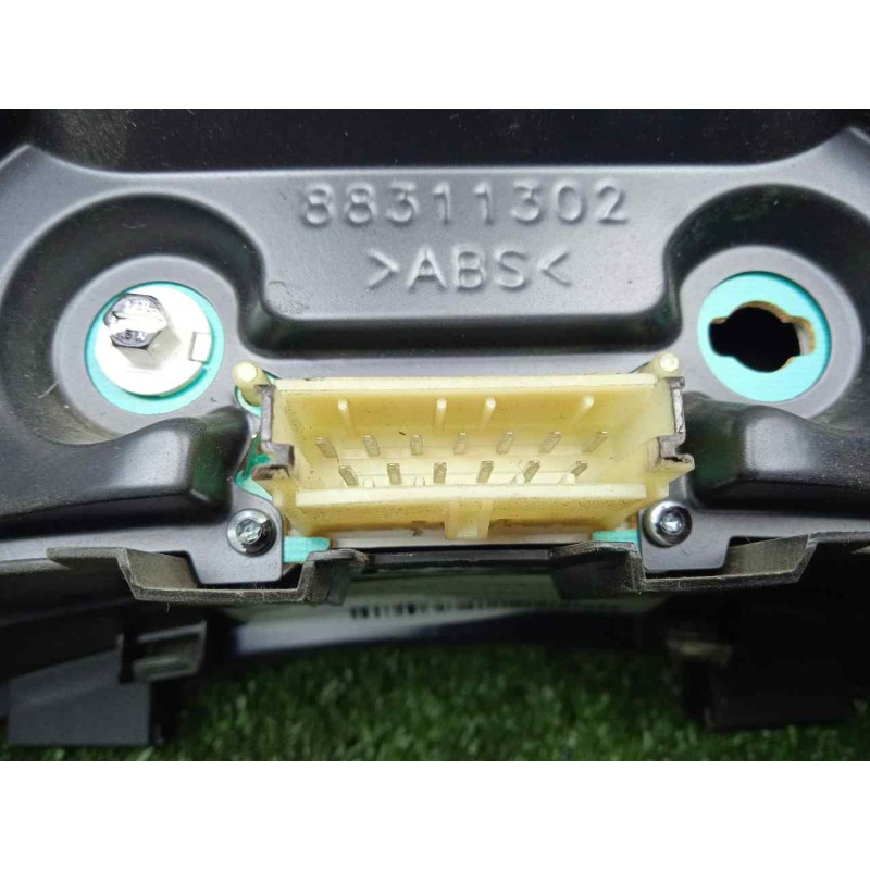 Recambio de cuadro instrumentos para opel meriva 1.4 16v referencia OEM IAM 13214771LP-13214771-110080162039  