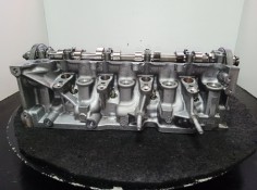 Recambio de culata para renault scenic ii 1.5 dci diesel referencia OEM IAM 2968F2-FDPA 6.TALADROS 3.ENGRASADORES