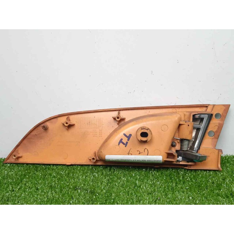 Recambio de maneta interior trasera izquierda para ssangyong rexton 2.9 turbodiesel cat referencia OEM IAM 7241108000  