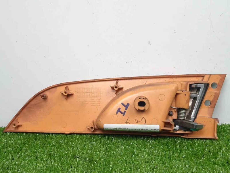 Recambio de maneta interior trasera izquierda para ssangyong rexton 2.9 turbodiesel cat referencia OEM IAM 7241108000  