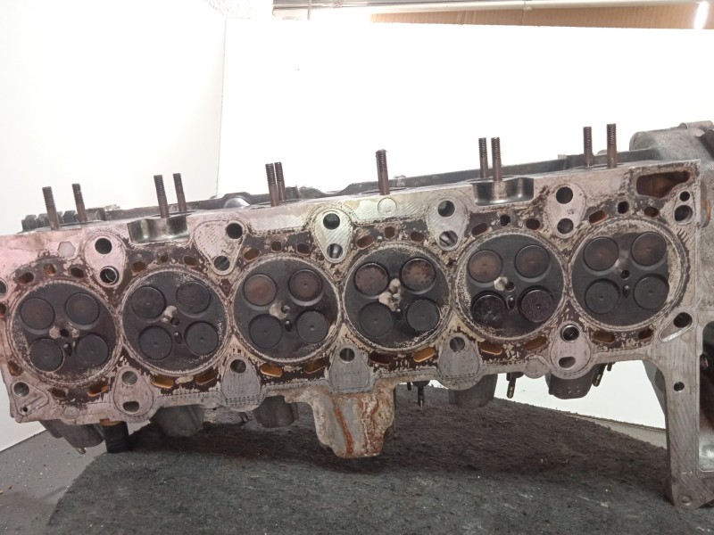 Recambio de culata para bmw serie 7 (e38) 3.0 24v turbodiesel cat referencia OEM IAM 22468759  