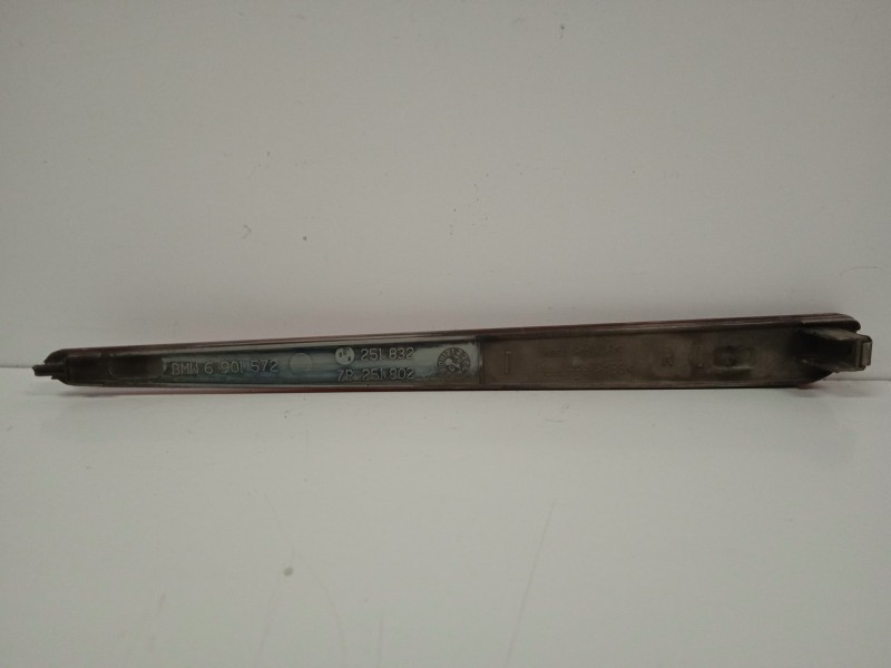 Recambio de piloto trasero central para bmw x5 (e53) 3.0 turbodiesel cat referencia OEM IAM 6901572 DERECHO 