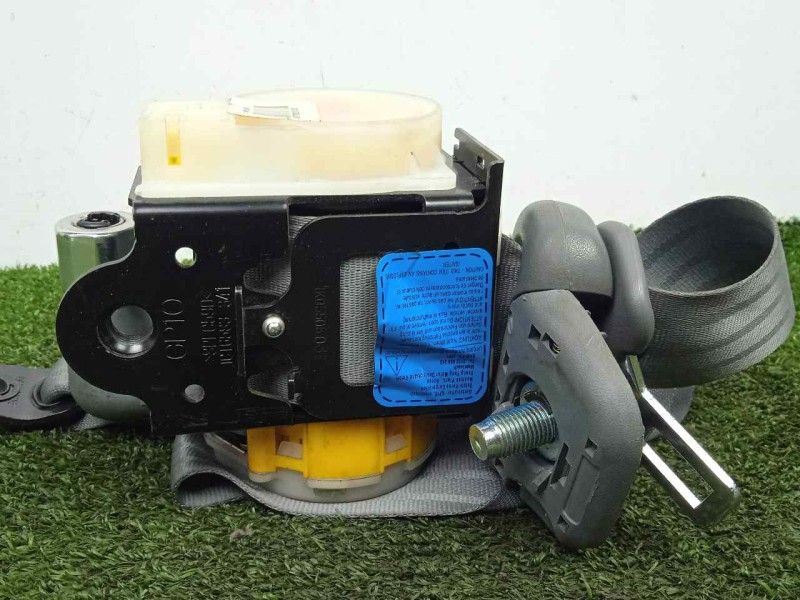 Recambio de cinturon seguridad delantero derecho para ssangyong rodius 2.7 turbodiesel cat referencia OEM IAM 7462221003  