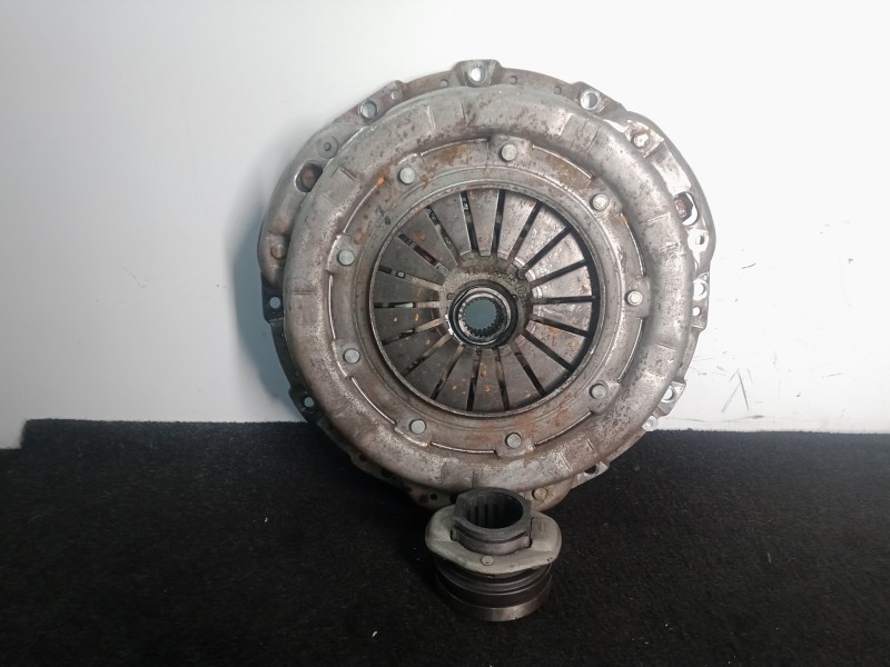 Recambio de kit embrague para nissan patrol (k/w260) 2.8 diesel referencia OEM IAM 693549242 CON.COJINETE 