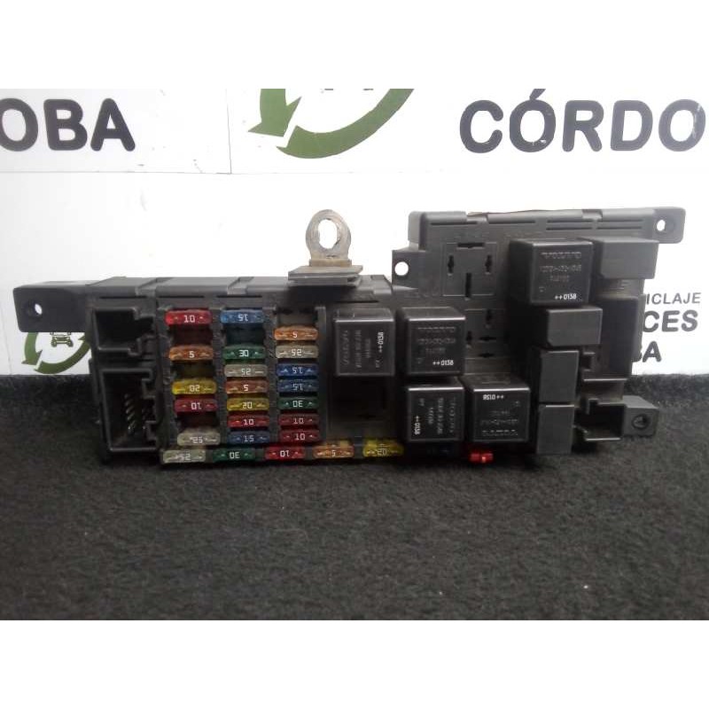 Recambio de caja reles / fusibles para volvo s60 berlina 2.4 diesel cat referencia OEM IAM 8637841-518323324  