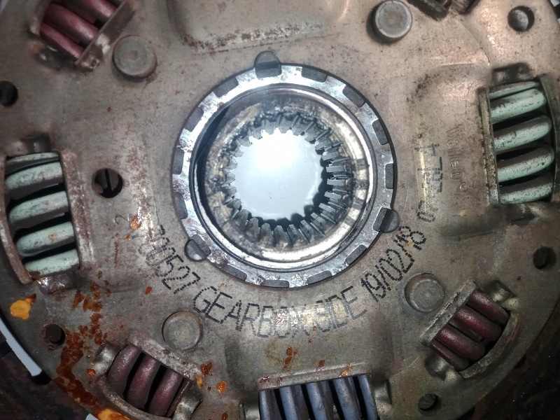 Recambio de kit embrague para nissan patrol (k/w260) 2.8 diesel referencia OEM IAM 693549242 CON.COJINETE 