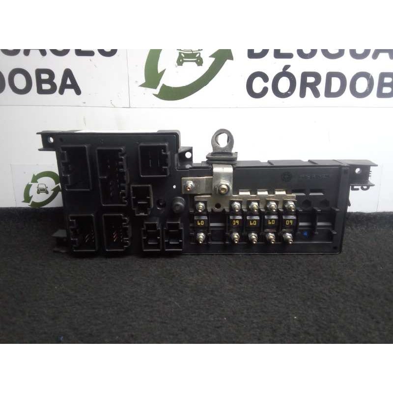 Recambio de caja reles / fusibles para volvo s60 berlina 2.4 diesel cat referencia OEM IAM 8637841-518323324  